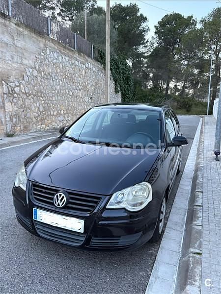 Negro Usado 2006 VW Polo Edition Berlina | 2500 € (Precio justo) - Imagen 1/4