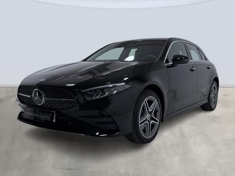 Negro Usado 2024 Mercedes A160 Berlina | 35.900 € (Un poco caro) - Imagen 1/4