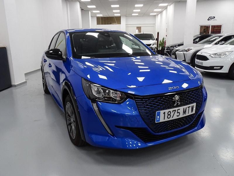 Usado Peugeot e-208 Active 100 kW (136 CV) 2024 Azul Utilitario