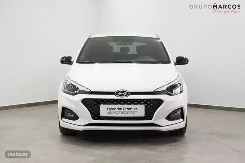 Usado Hyundai i20 100 CV (73 kW) 2020 Blanco Utilitario