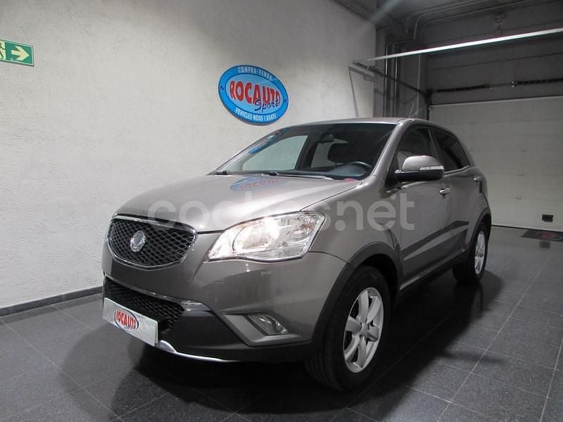 Usado Ssangyong (KGM) Korando 175 CV (128 kW) 2013 Marrón SUV