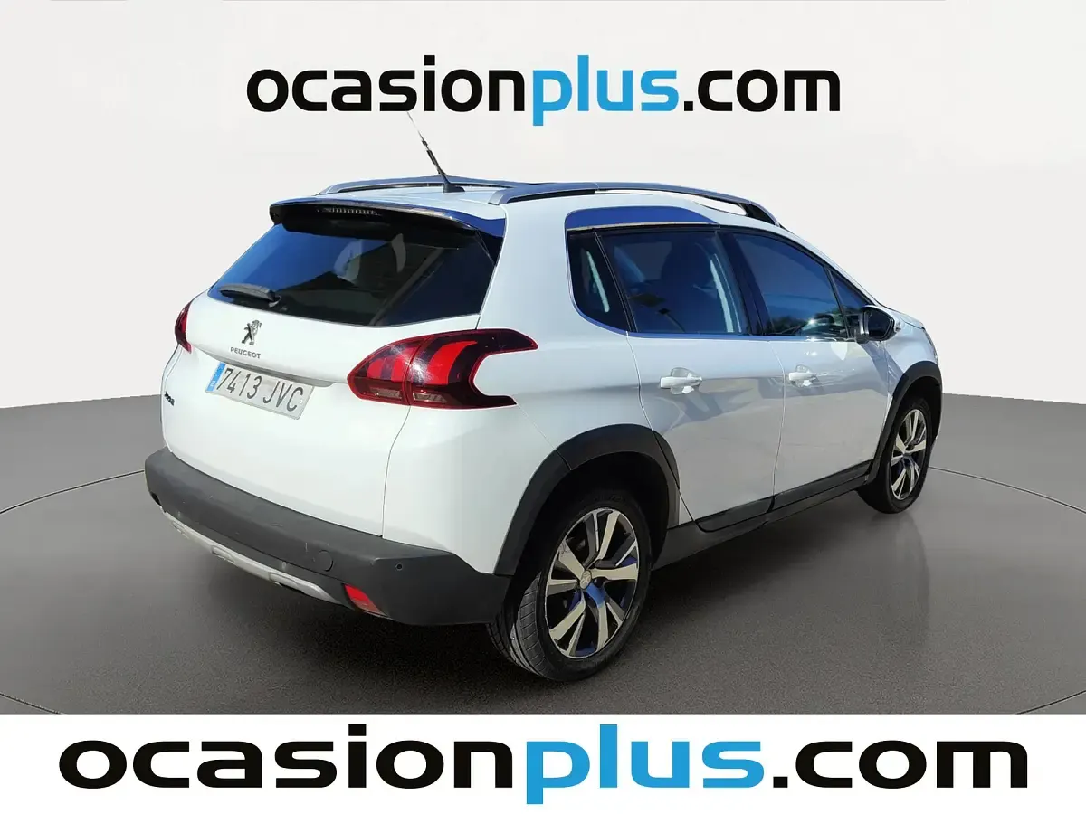 Usado Peugeot 2008 Allure 120 CV (88 kW) 2016 Blanco SUV