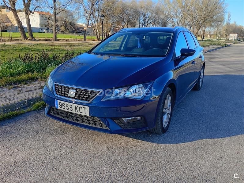 Usado Seat Leon ST Style 150 CV (110 kW) 2017 Azul Familiar
