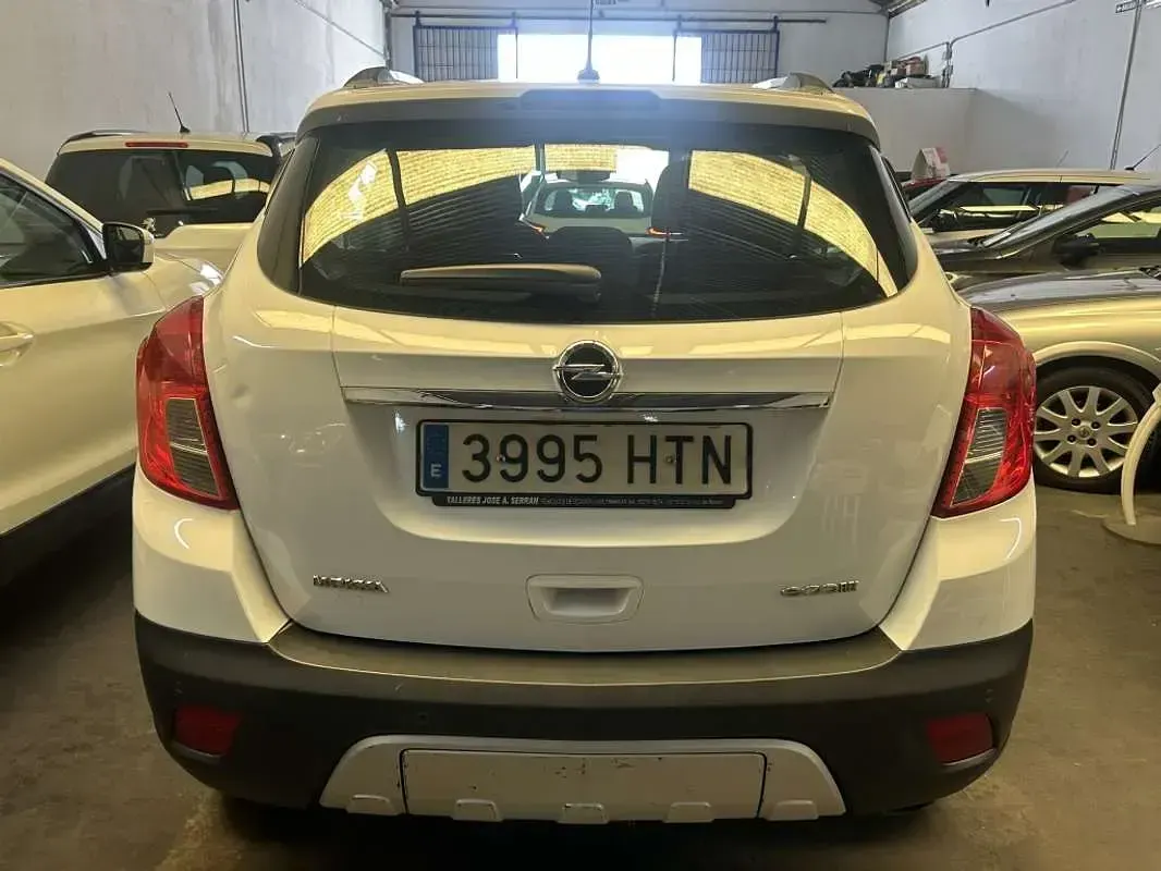 Usado Opel Mokka Selective 131 CV (96 kW) 2014 Blanco SUV