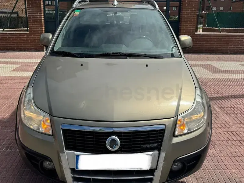 Usado Fiat Sedici Emotion 120 CV (88 kW) 2007 Verde SUV