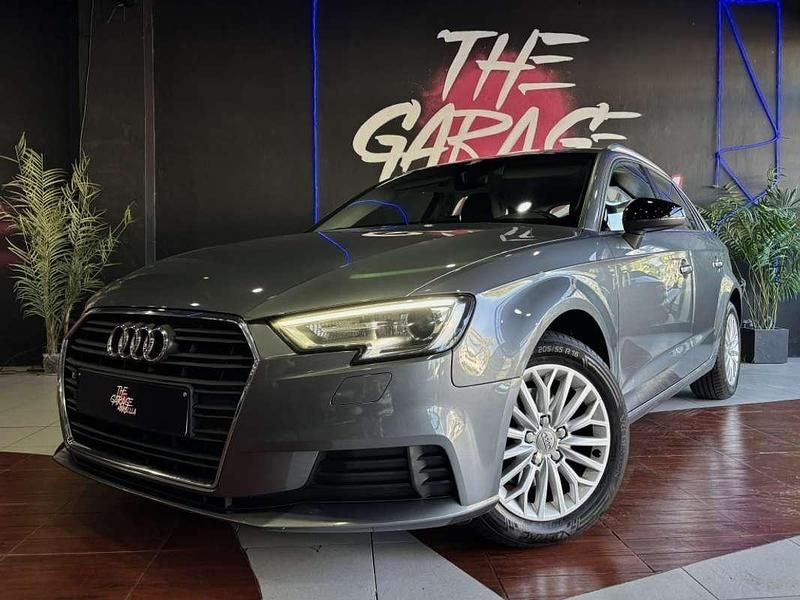 Gris Usado 2016 Audi A3 Sportback Design Utilitario | 13.490 € (Precio justo) - Imagen 1/4