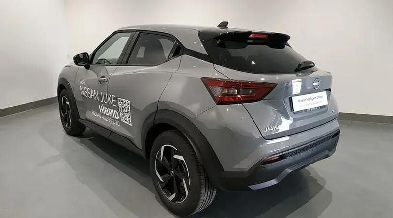 Usado Nissan Juke N-Connecta 143 CV (105 kW) 2025 Katana grey metalizado SUV