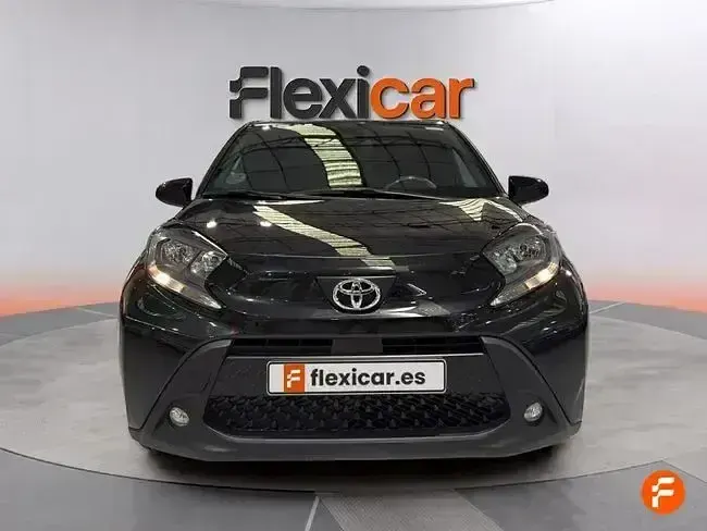 Usado Toyota Aygo 72 CV (52 kW) 2024 Negro