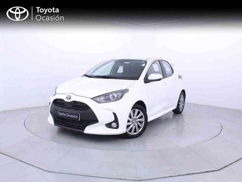 Blanco Usado 2023 Toyota Yaris Hybrid Active Utilitario | 17.300 € (Precio justo) - Imagen 1/3