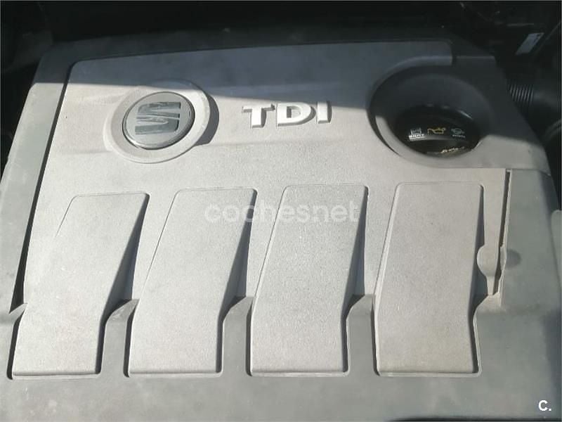 Usado Seat Altea Reference 105 CV (77 kW) 2010 Gris / plata Monovolumen