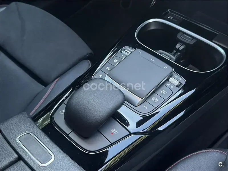 Usado Mercedes A45 AMG 421 CV (309 kW) 2022 Negro Utilitario
