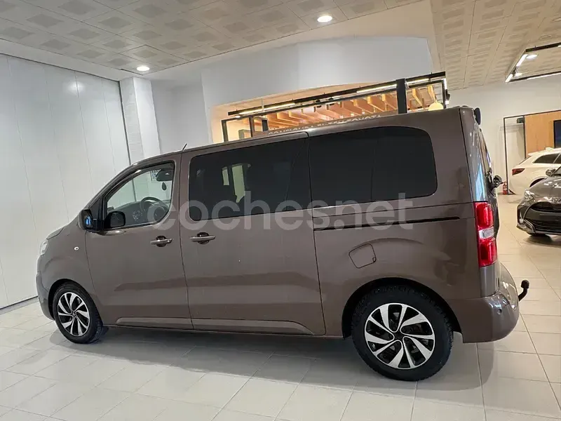 Usado Citroën Spacetourer Feel 150 CV (110 kW) 2017 Marrón Monovolumen