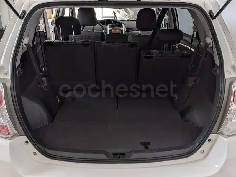 Usado Toyota Verso Comfort 112 CV (82 kW) 2015 Blanco Monovolumen