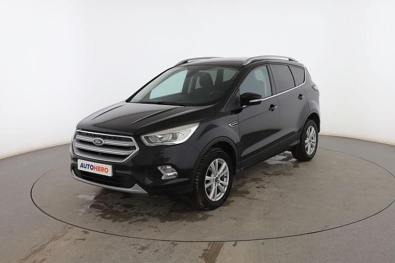 Usado Ford Kuga Trend 150 CV (110 kW) 2018 Negro SUV