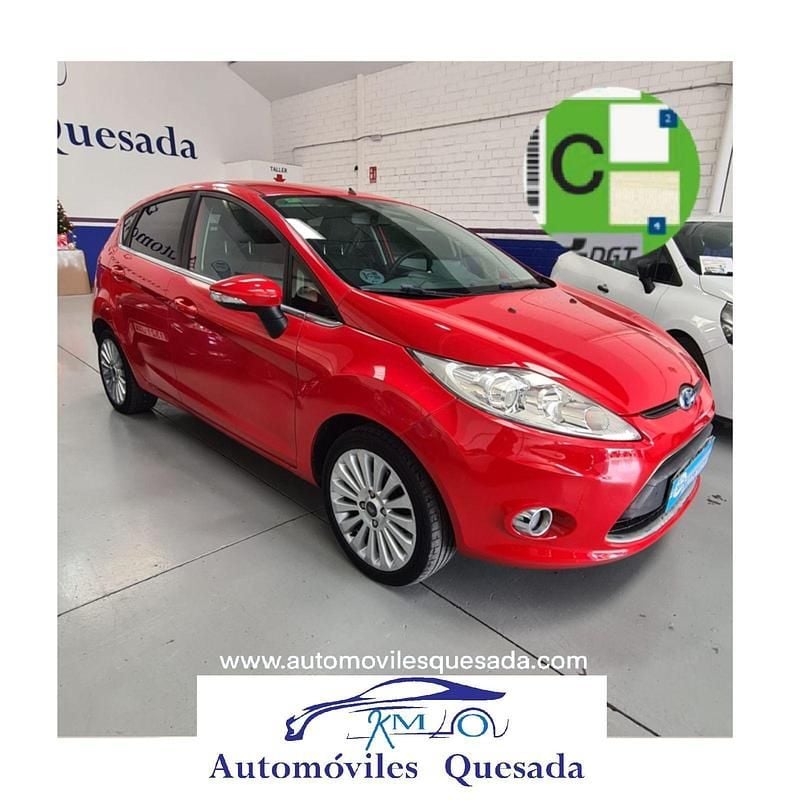 Usado Ford Fiesta Titanium 96 CV (70 kW) 2010 Rojo Utilitario