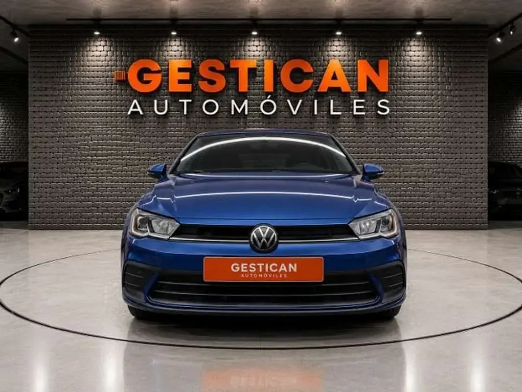 Usado VW Polo 95 CV (69 kW) 2022 Azul Utilitario