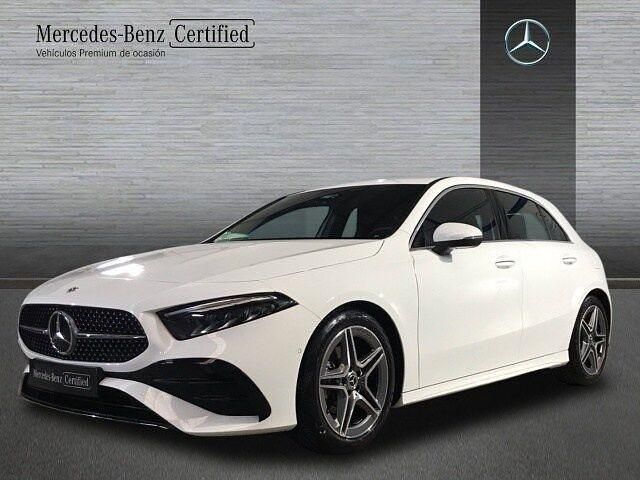 Blanco Usado 2024 Mercedes A200 AMG line Berlina | 33.995 € (Precio justo) - Imagen 1/4