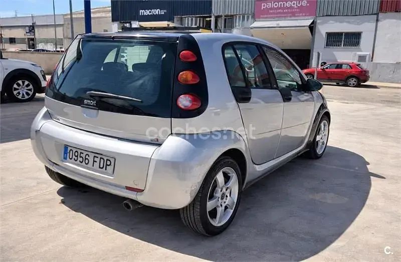 Usado Smart ForFour Passion 95 CV (69 kW) 2006 Gris / plata Utilitario