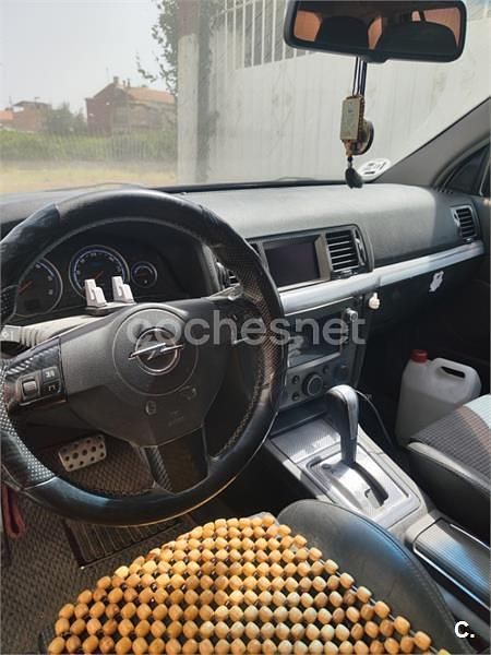 Usado Opel Vectra Sport 150 CV (110 kW) 2007 Blanco Familiar