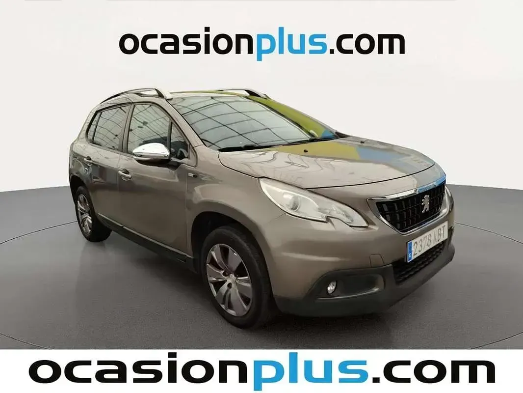 Usado Peugeot 2008 Style 110 CV (80 kW) 2017 Gris SUV