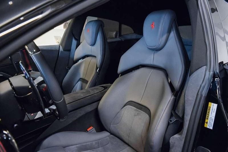 Usado Ferrari Purosangue 725 CV (533 kW) 2025 Negro SUV