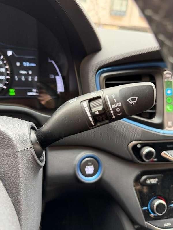 Usado Hyundai Ioniq 141 CV (103 kW) 2019 Plateado Utilitario