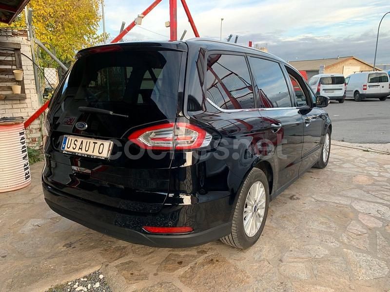 Usado Ford Galaxy Titanium 180 CV (132 kW) 2017 Negro Monovolumen