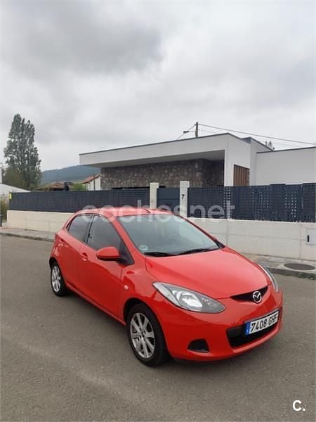 Rojo Usado 2008 Mazda 2 Active Berlina | 3800 € (Precio justo) - Imagen 1/4