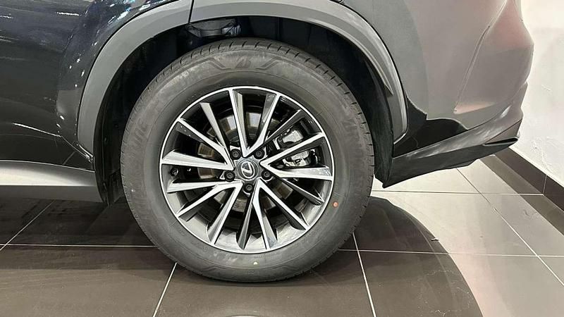 Usado Lexus NX450h+ Executive Line 306 CV (225 kW) 2024 Negro SUV