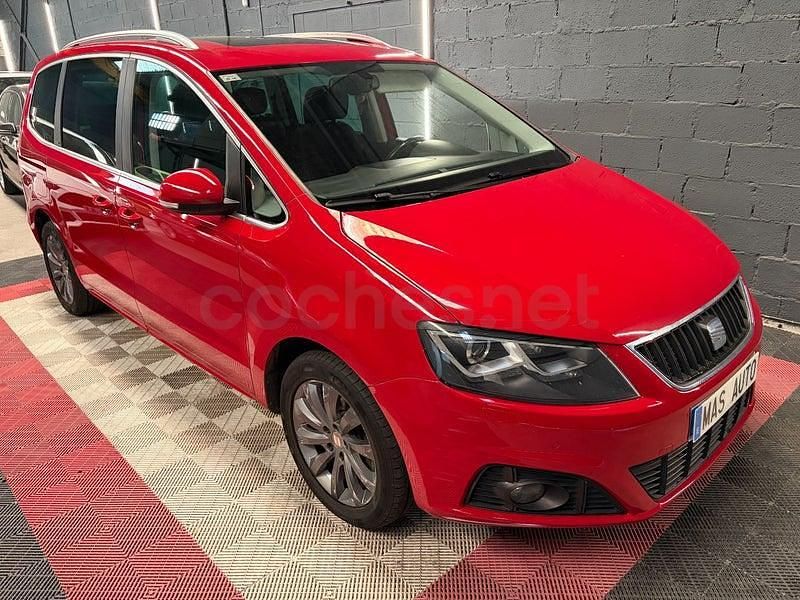 Usado Seat Alhambra Style 140 CV (102 kW) 2015 Rojo Monovolumen