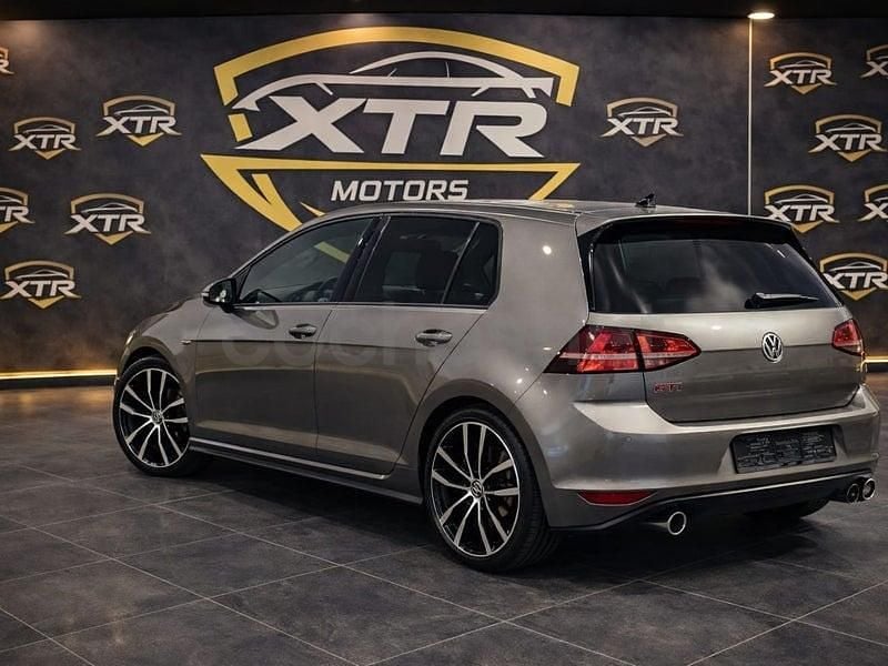 Usado VW Golf VII GTI 230 CV (169 kW) 2015 Gris / plata Berlina