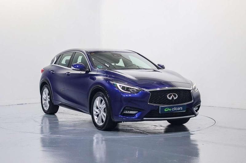 Usado Infiniti Q30 Premium 156 CV (114 kW) 2019 Azul Utilitario