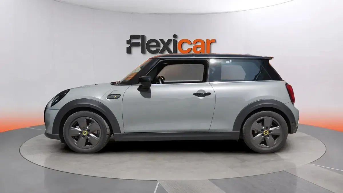 Begagnad Mini Cooper SE 135 kW (184 HK) 2022 Grå Halvkombi