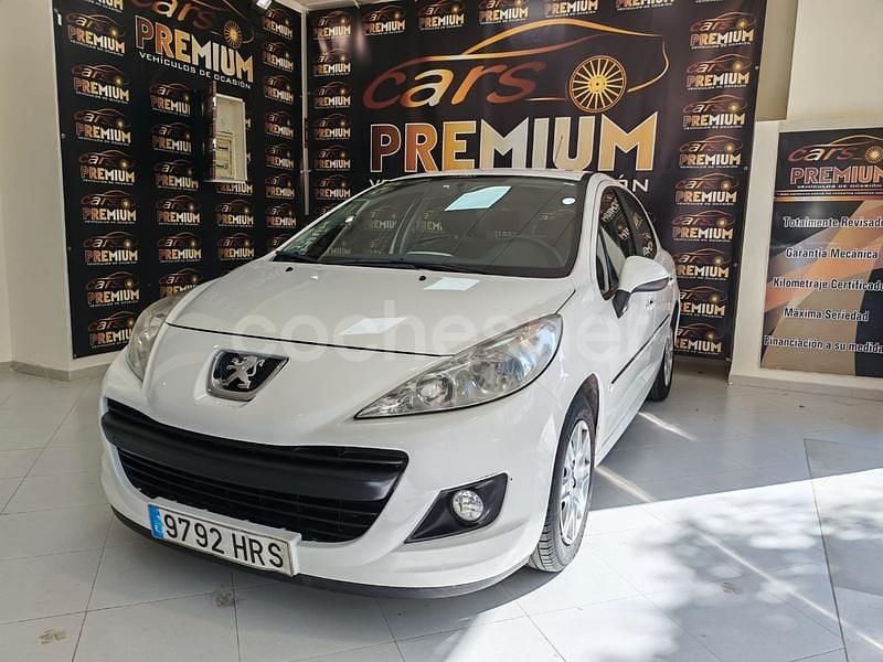 Blanco Usado 2013 Peugeot 207 Berlina | 4799 € (Precio justo) - Imagen 1/4