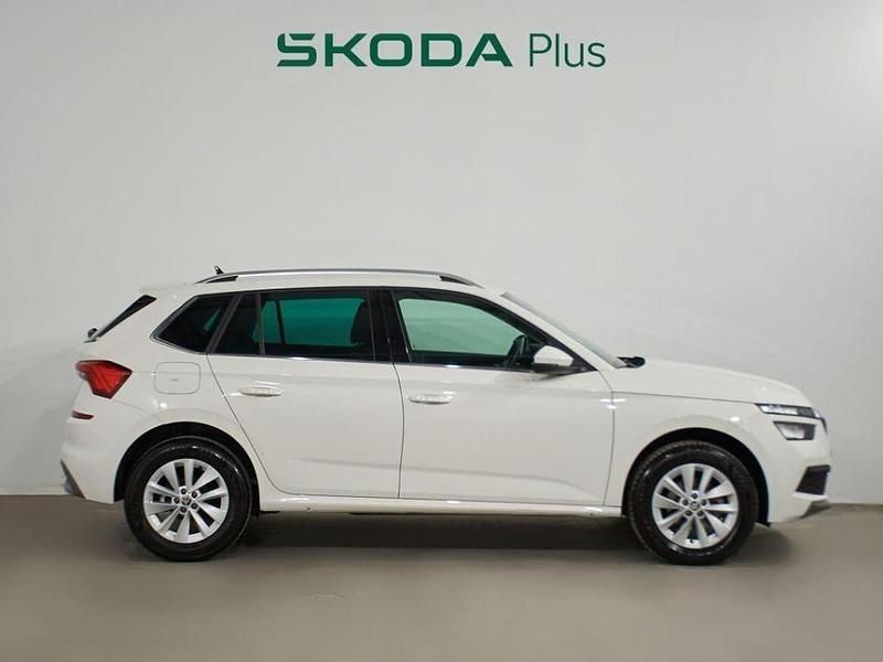 Usado Skoda Kamiq Ambition 110 CV (80 kW) 2022 Blanco SUV