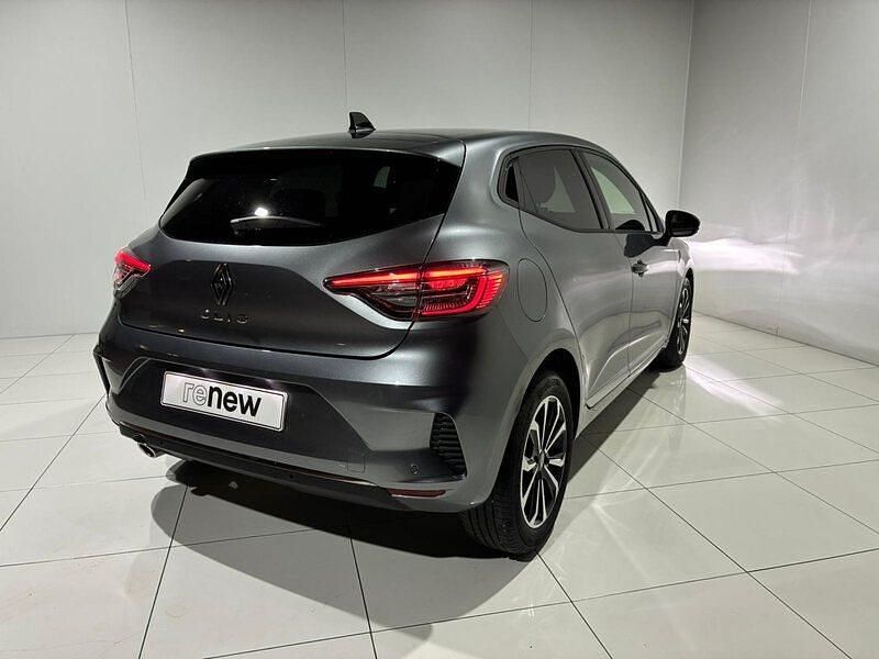 Usado Renault Clio V Techno 100 CV (73 kW) 2025 Gris Berlina
