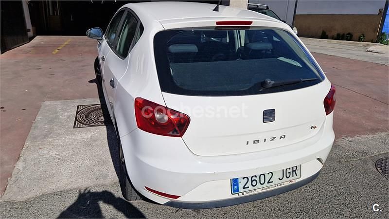 Usado Seat Ibiza I-Tech 70 CV (51 kW) 2015 Blanco Berlina