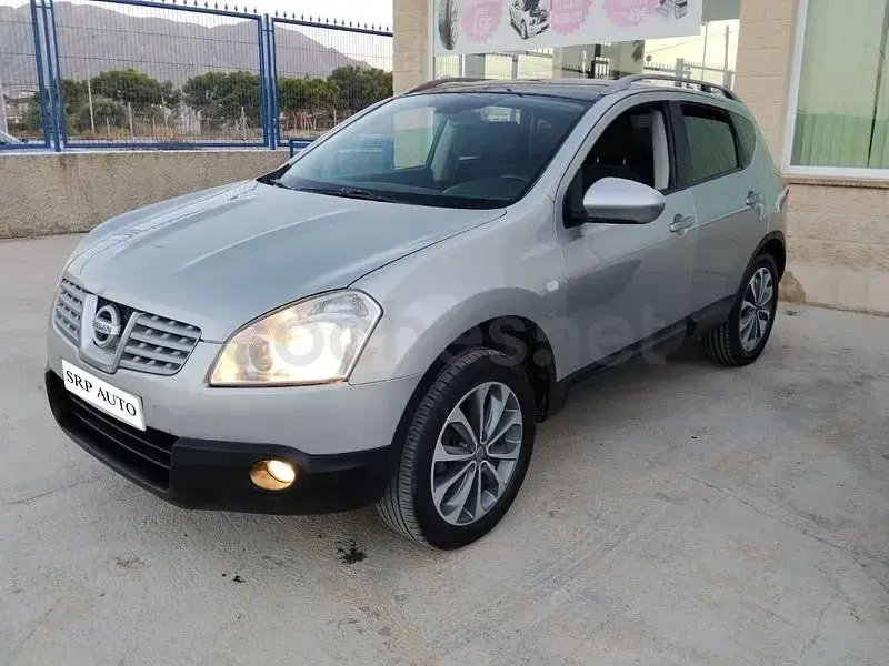 Usado Nissan Qashqai Tekna 150 CV (110 kW) 2009 Gris / plata SUV