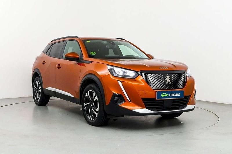 Usado Peugeot 2008 Allure 131 CV (96 kW) 2020 Naranja SUV