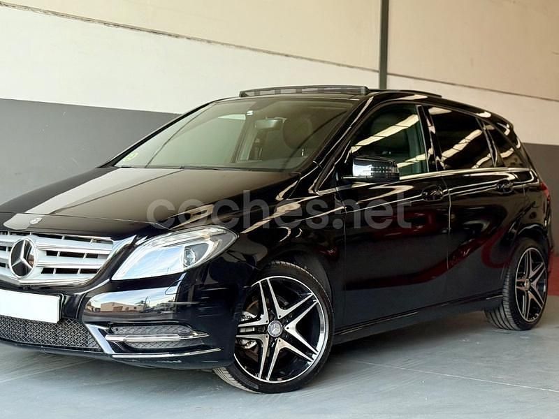 Negro Usado 2013 Mercedes B180 Monovolumen | 12.900 € (Precio justo) - Imagen 1/4