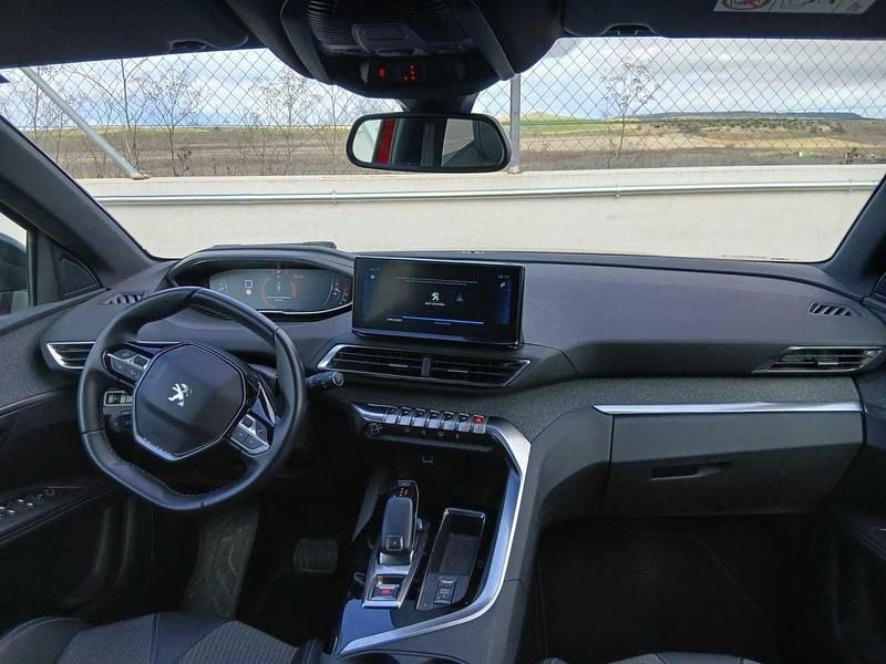 Usado Peugeot 3008 Allure 130 CV (95 kW) 2023 Rojo SUV