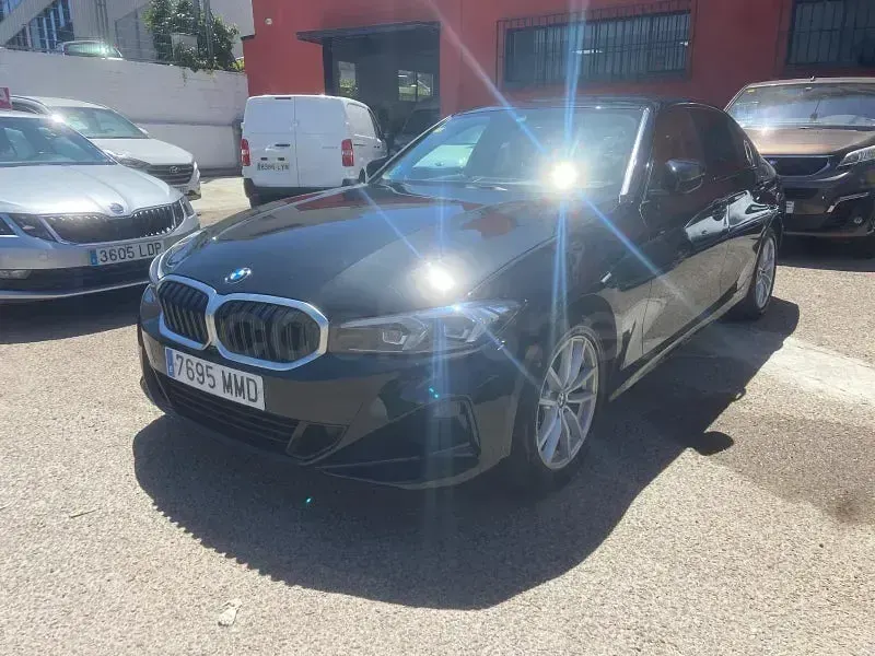 Usado BMW 318 150 CV (110 kW) 2023 Gris / plata Berlina