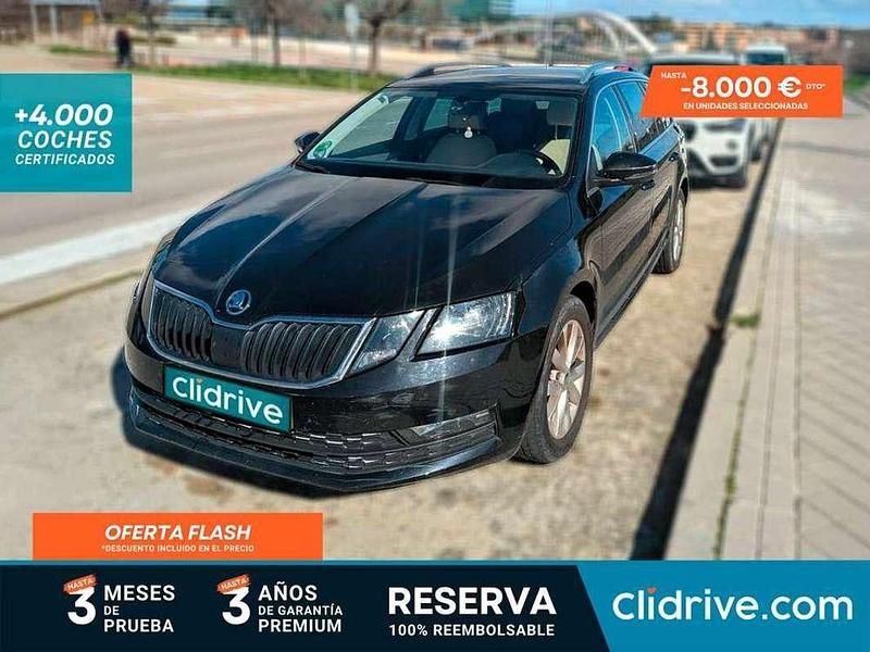 Usado Skoda Octavia Style 150 CV (110 kW) 2017 Negro Familiar
