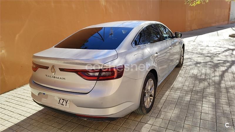 Usado Renault Talisman LIMITED 160 CV (117 kW) 2019 Gris / plata Berlina