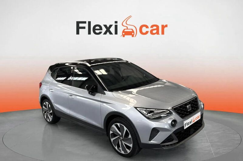 Gris Usado 2022 Seat Arona FR SUV | 16.490 € (Buen precio) - Imagen 1/4