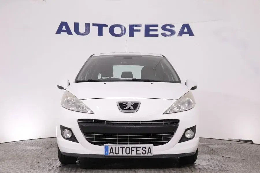 Usado Peugeot 207 Active 92 CV (67 kW) 2012 Plata