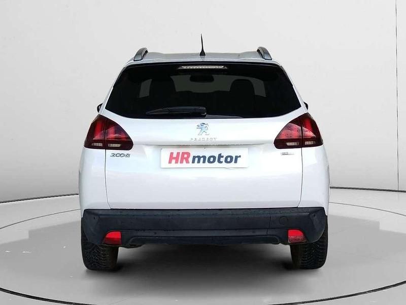 Usado Peugeot 2008 Style 111 CV (81 kW) 2017 Blanco SUV