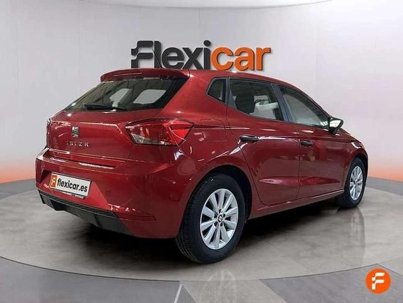 Usado Seat Ibiza Reference 80 CV (58 kW) 2019 Rojo Utilitario