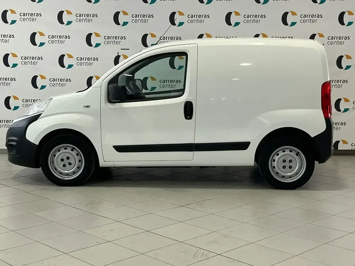 Używany Fiat Fiorino 80 KM (58 kW) 2020 Biały Minivan