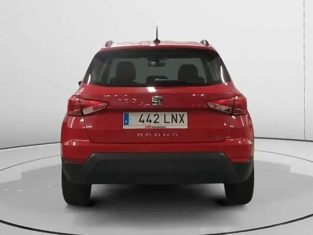 Usado Seat Arona Style 110 CV (80 kW) 2021 Rojo SUV